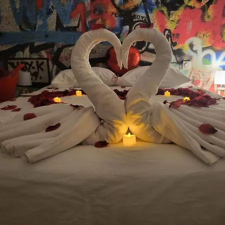 Apartment Hippodrome - Piscine - Parking Free - Metro *