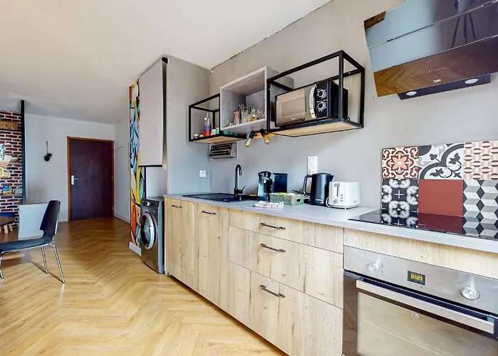 Hippodrome - Piscine - Parking Free - Metro דירה *