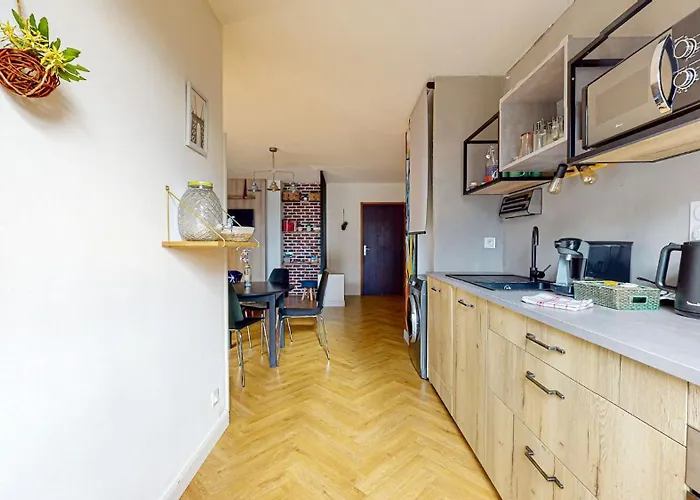 Hippodrome - Piscine - Parking Free - Metro דירה