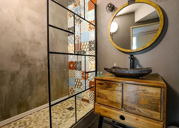 Hippodrome - Piscine - Parking Free - Metro *